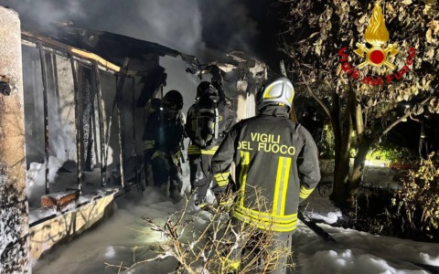Botticino: scoppia l’incendio nella lavanderia di un’abitazione