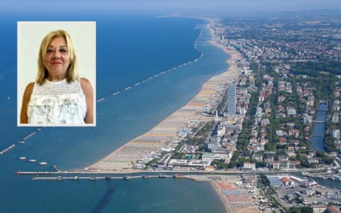Malore in mare a Cesenatico, muore la storica fiorista di Robecco d’Oglio