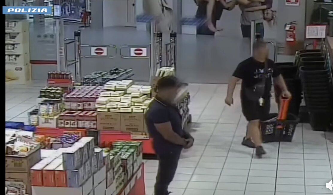 Copiavano dai bancomat americani i dati delle carte di credito, due arrestati a Roé Volciano