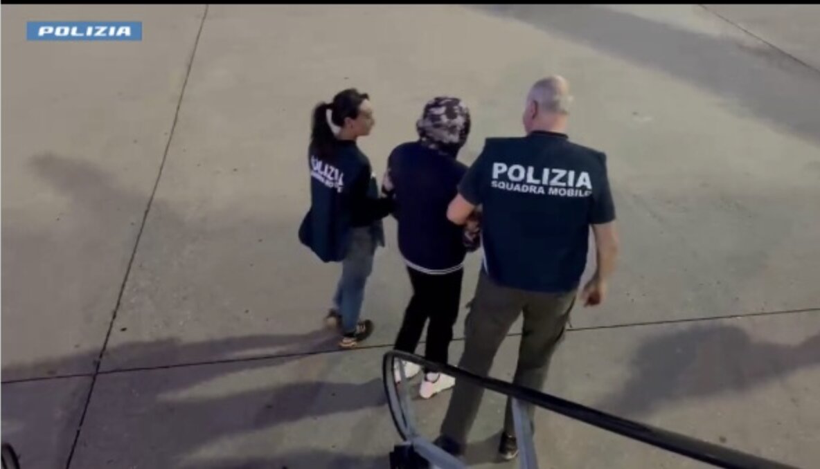 Efferata rapina alla Metro San Faustino, 27enne estradato in Italia