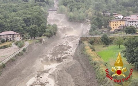 Maltempo in Val Camonica: Vigili del Fuoco e Polizia Provinciale in prima linea, 81 gli evacuati