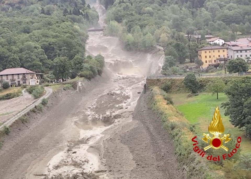 Maltempo in Val Camonica: Vigili del Fuoco e Polizia Provinciale in prima linea, 81 gli evacuati