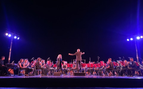 “Mira… el Ritmo Latino”: al Vittoriale degli Italiani in scena l’Orchestra di Fiati Gasparo Bertolotti di Salò