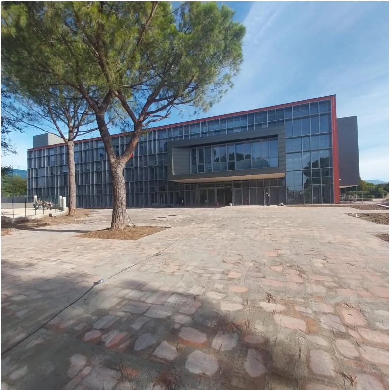 Nuova scuola primaria: «Servono conti chiari e soluzioni per l’impianto geotermico»