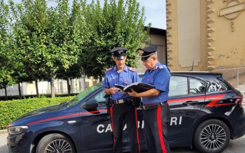 Pesanti e continue minacce telefoniche alla ex moglie: in manette un 72enne