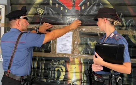 Pub sospeso per 15 giorni dopo la violenta discussione (con schiaffo) dei giorni scorsi