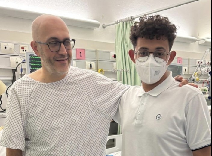Il sangue freddo di Michele: rianima  il padre e gli salva la vita dopo un infarto