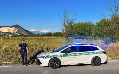 Si fingono sordomuti e rappresentanti di associazioni benefiche: tre denunciati