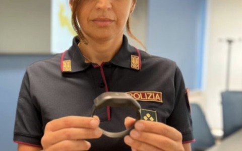 Si reca dalla ex compagna, scatta l’allarme del braccialetto elettronico: arrestato 33enne