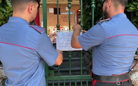 Somministra alcol ai minori , nel locale si ritrovano soggetti con precedenti: licenza sospesa