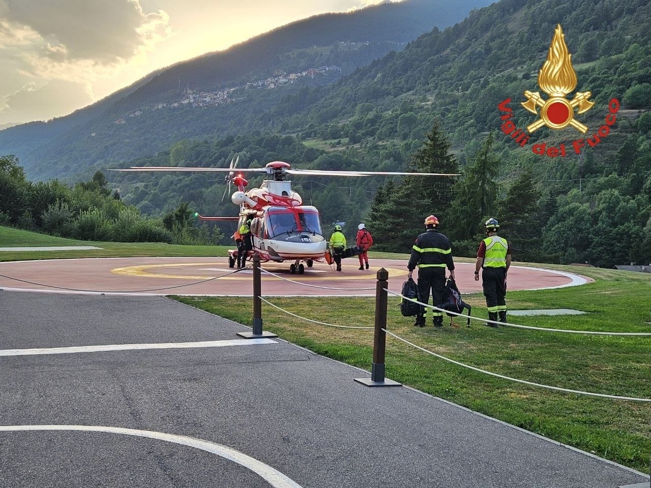 Temù, Gole Larghe: i Vigili del Fuoco intervengono per recuperare una famiglia in difficoltà