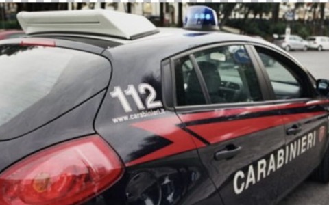 Tentato furto in un’abitazione, uno dei responsabili fugge dalla caserma ma viene ritrovato: arrestati