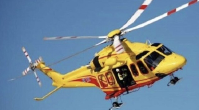 Tremosine sul Garda: auto finisce nel burrone