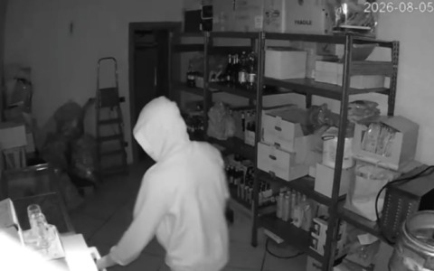 Palazzolo, sorpreso a rubare in pizzeria si scaglia contro un carabiniere fuori servizio: arrestato