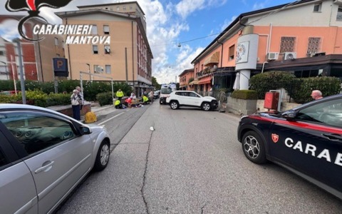 Castiglione, travolto e ucciso davanti alla moglie e ai figli: muore 44enne