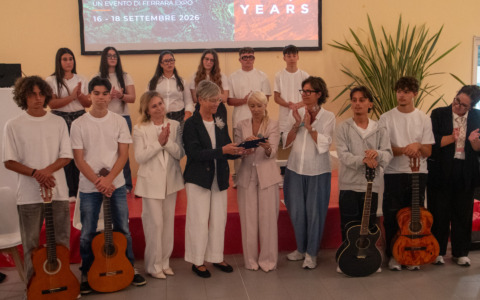 Bonifica Sin Caffaro, la sindaca Castelletti premiata a Ferrara