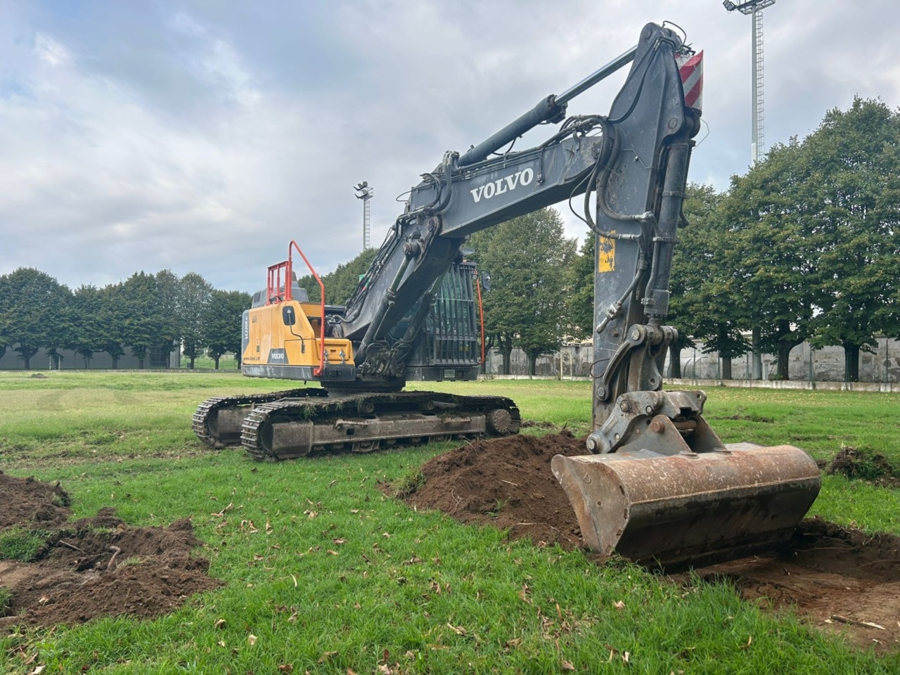 Chiari, al via il cantiere per il nuovo campo in sintetico allo Sporting