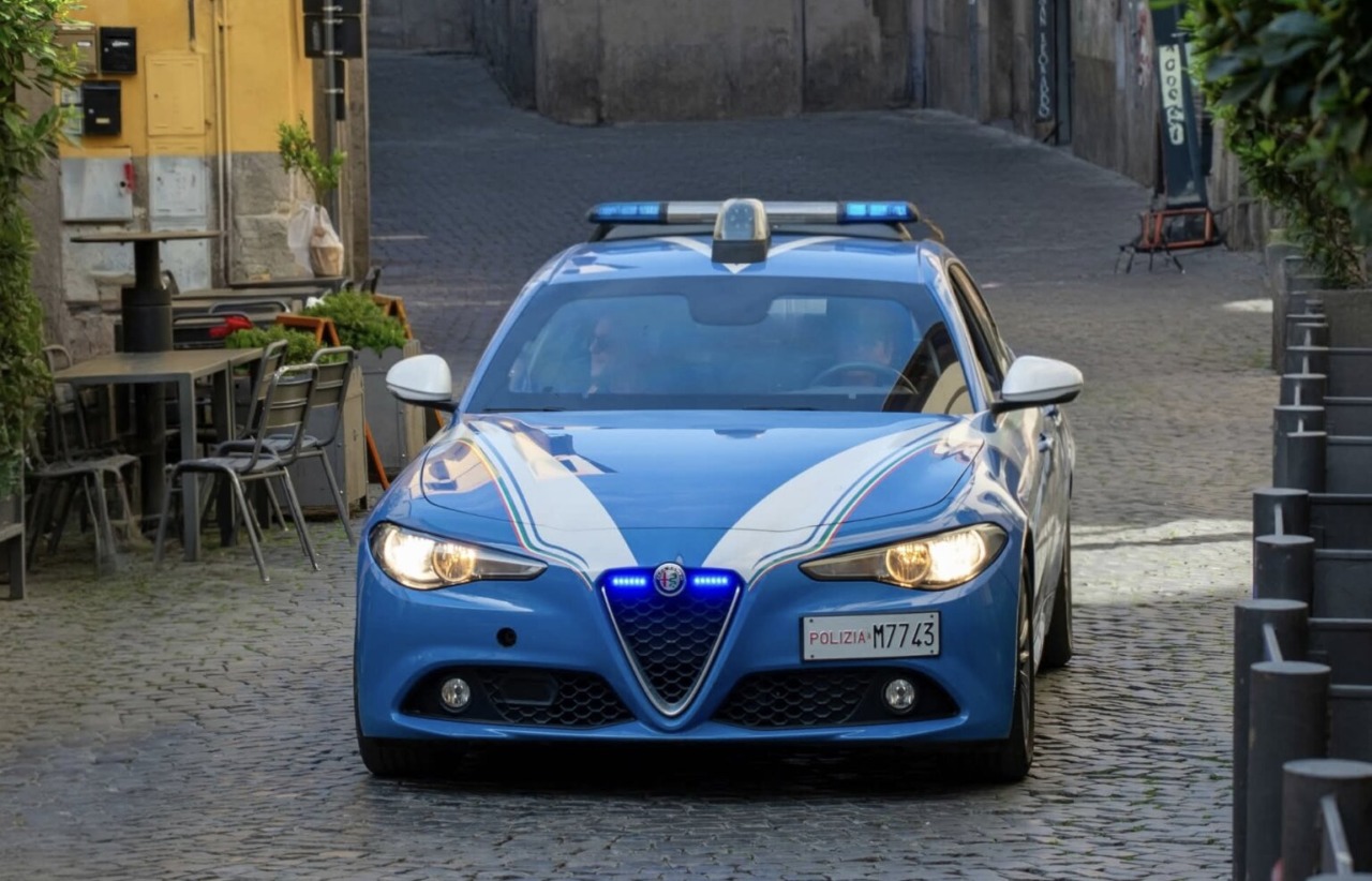 Controlli a tappeto della Polizia di Stato a Brescia: scattano sette denunce