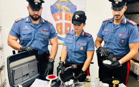 Deposito di droga scoperto seguendo il Gps di una bicicletta rubata: 39enne arrestato