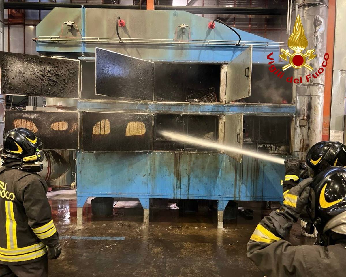 Forno in fiamme a Puegnago del Garda, ingenti danni
