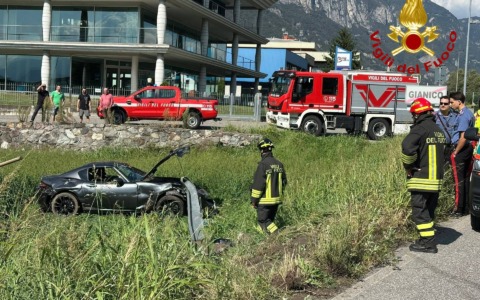 Gianico: perde il controllo dell’auto che si ribalta e finisce in un terreno