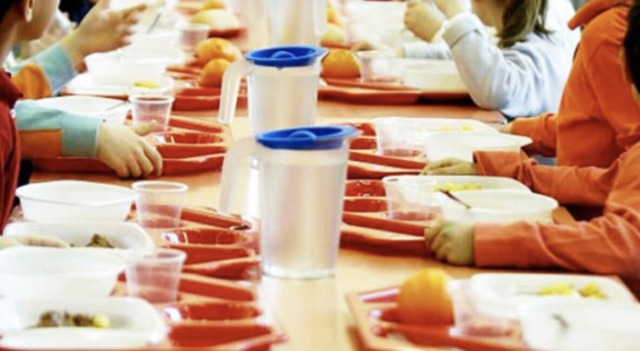 Malori alla mensa scolastica, Ats Brescia: “28 i casi, anche adulti, 10 i bambini ricoverati”