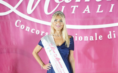 Miss Mamma Italiana Evergreen 2026 è Simona Troncana di Capriolo
