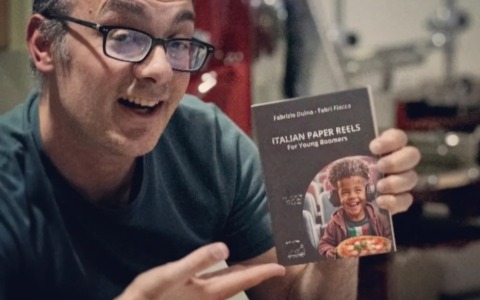 «Reels per giovani boomers», arriva la versione inglese del libro di Fabri Fiacca