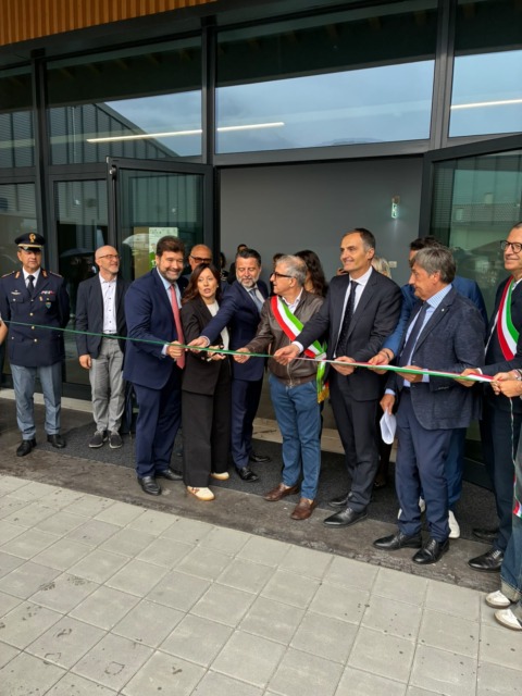 Taglio del nastro al Camillo Golgi di Breno e alla nuova sede del liceo musicale C.Golgi di Darfo Boario Terme