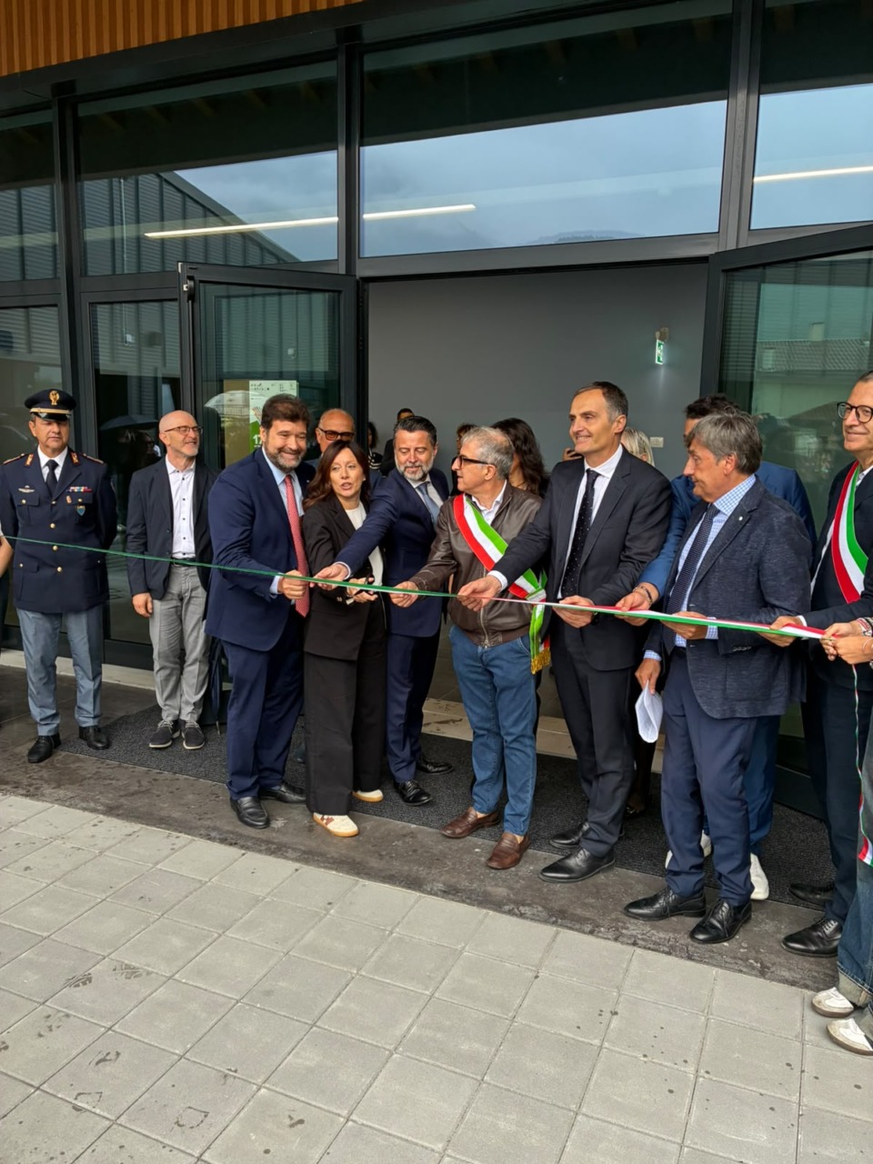 Taglio del nastro al Camillo Golgi di Breno e alla nuova sede del liceo musicale C.Golgi di Darfo Boario Terme