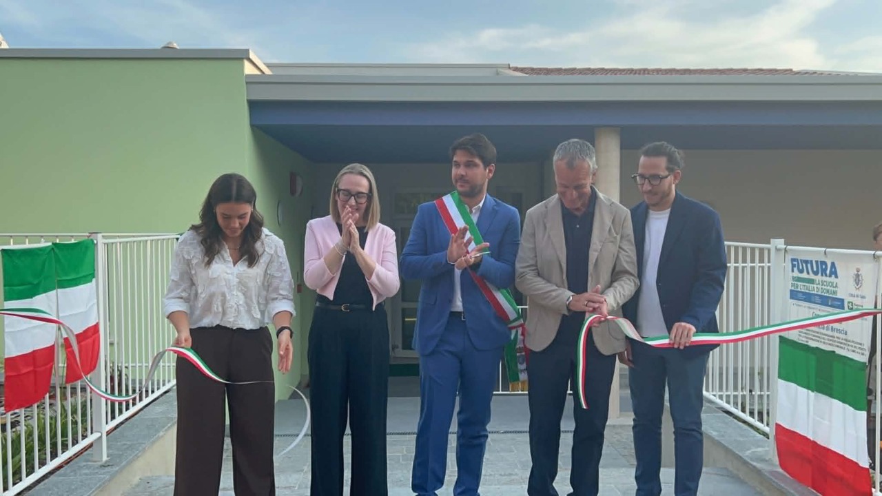 Taglio del nastro all’ex Sert, inaugurato il nuovo asilo nido comunale