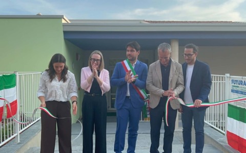 Taglio del nastro all’ex Sert, inaugurato il nuovo asilo nido comunale