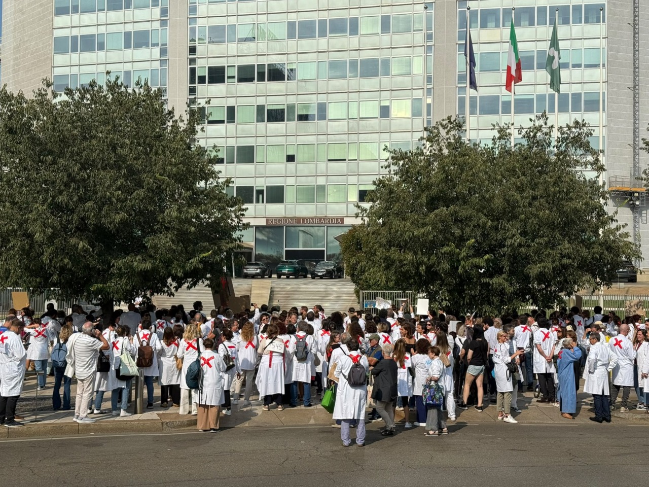 Protesta dei medici di base:  anche alcuni bresciani a Milano