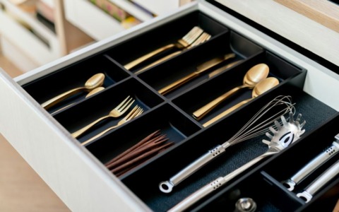 PVD oro: le tonalità disponibili, dove si usa e perché resiste nel tempo
