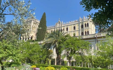 “Alice sull’Isola delle Meraviglie”: gratis sull’Isola del Garda se ti chiami Alice
