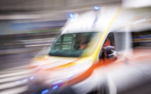 Anziano 95enne si sente male nel parcheggio del supermercato: non c’è stato nulla da fare