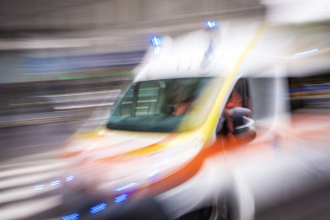 Anziano 95enne si sente male nel parcheggio del supermercato: non c’è stato nulla da fare