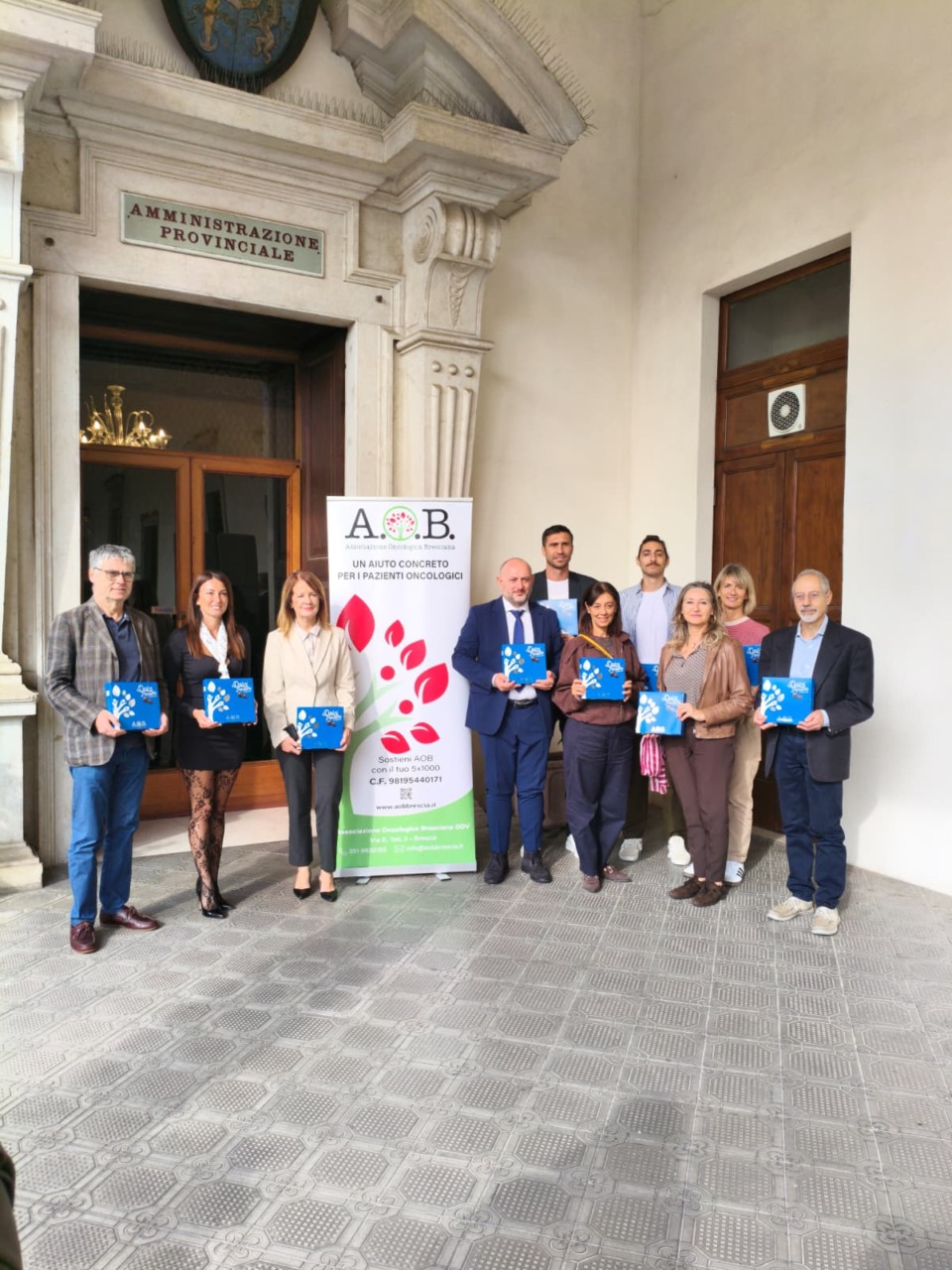 Cioccolatini solidali “Dolci Pensieri” nelle piazze bresciane per sostenere la ricerca contro il cancro