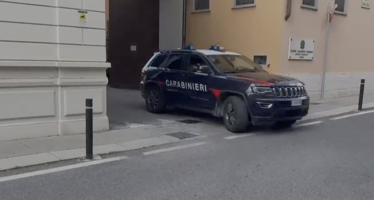 Doppia rapina in una sala slot: sottratti oltre 90mila euro, cinque le persone coinvolte
