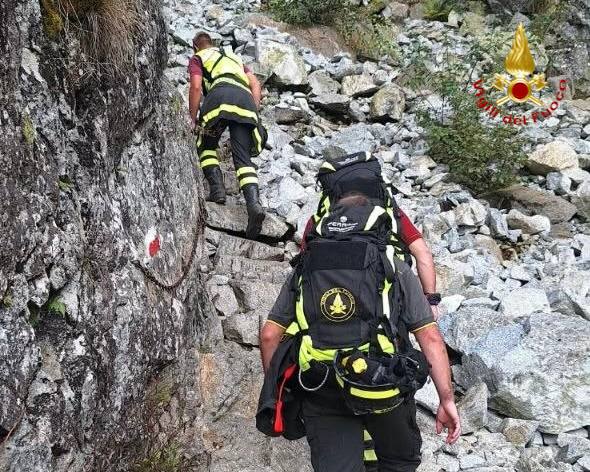 Edolo: due escursionisti bloccati in una zona boschiva, recuperati dai Vigili del Fuoco