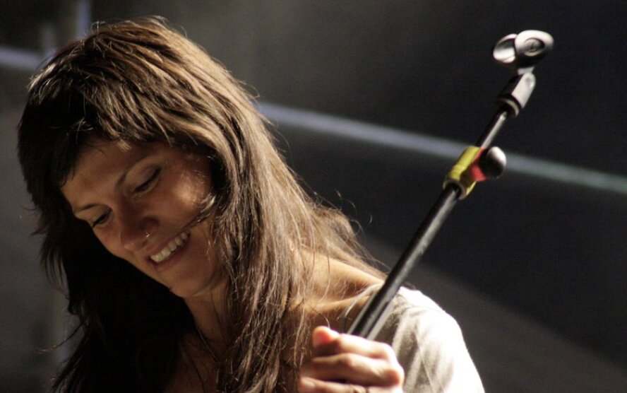 Elisa, la cantante oggi a Brescia per l’inaugurazione del murale di San Polo