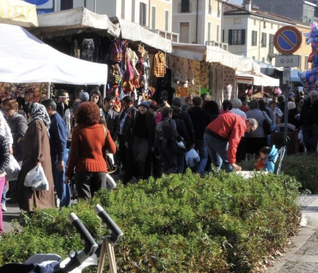 Fiera di Ognissanti, 70 bancarelle in città: come cambia la circolazione