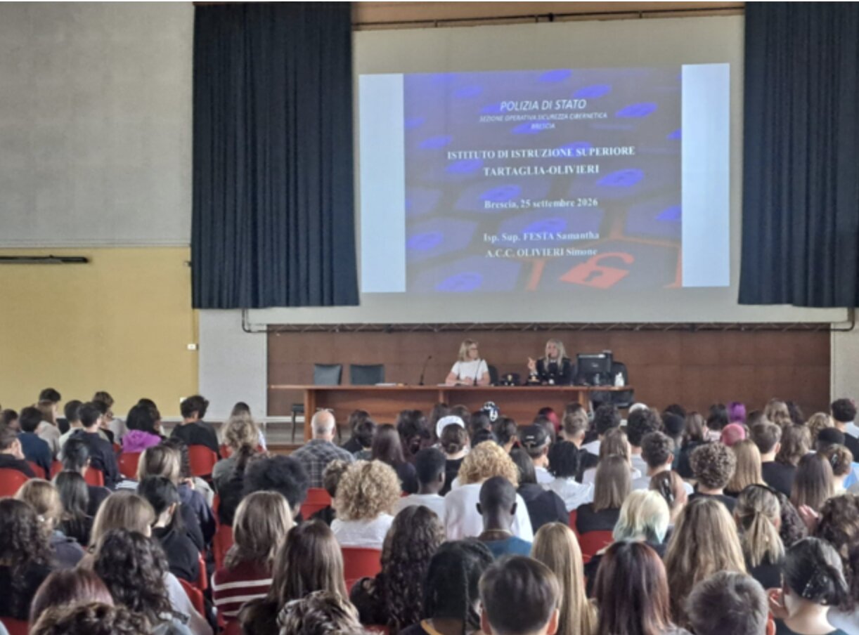 Istituto Olivieri Tartaglia: la Polizia di Stato incontra 700 studenti