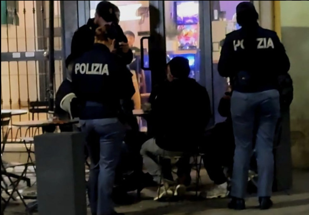Operazione sicurezza: 155 persone controllate, scattano 3 espulsioni e 1 Dacur