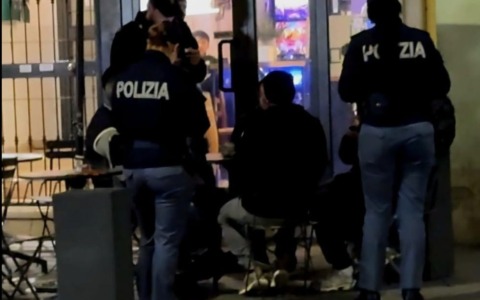 Operazione sicurezza: 155 persone controllate, scattano 3 espulsioni e 1 Dacur
