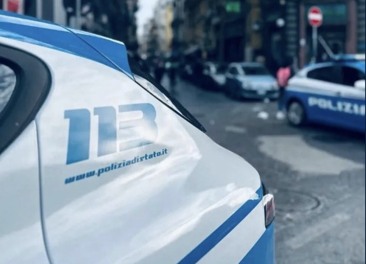 Furgone aziendale rubato da una donna senza patente, due arresti