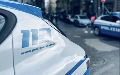 Furgone aziendale rubato da una donna senza patente, due arresti