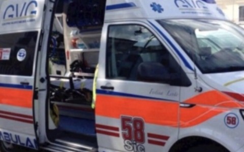 Salò, accusa un malore: paura per un anziano