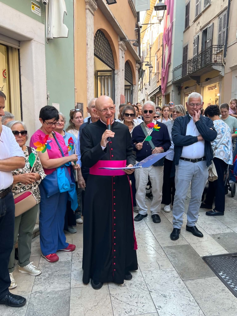 Salò e il Vescovo Tremolada accolgono il nuovo Monsignore, don Leonardo Farina