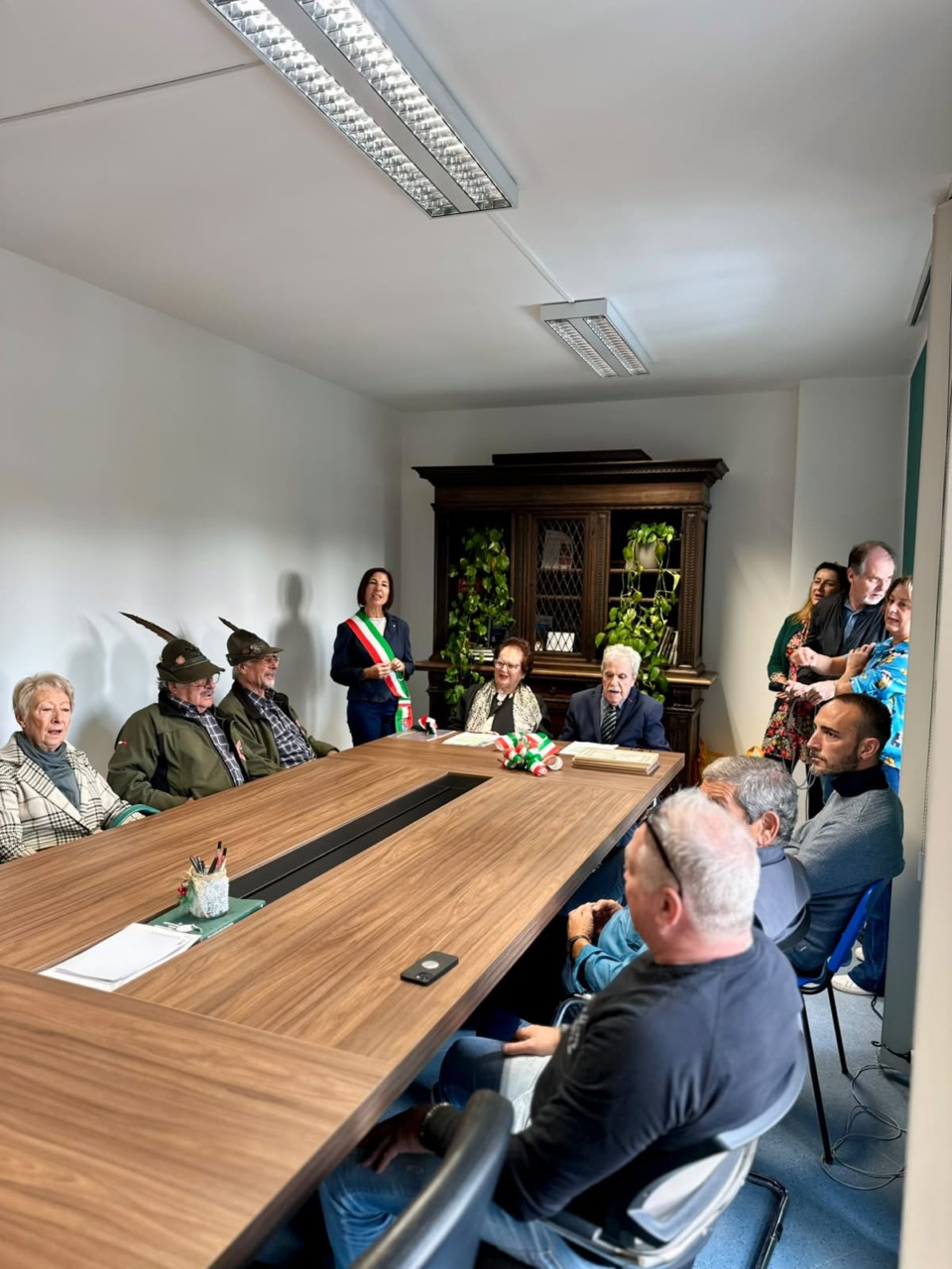 Toscolano Maderno, due ospiti della Rsa diventano sindaco e vice sindaco per un giorno